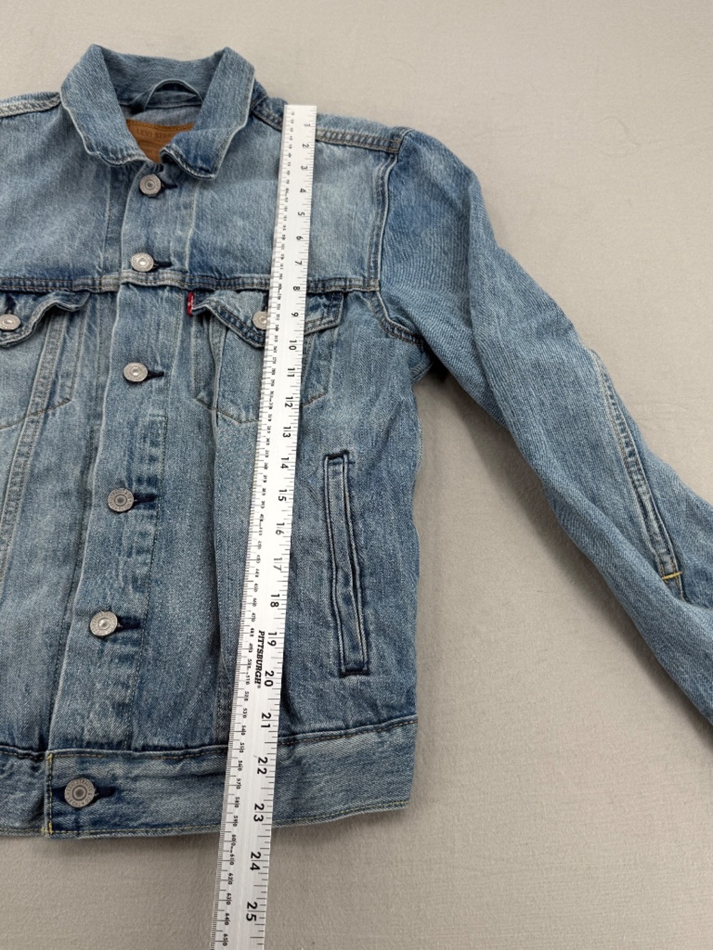 Levis Premium Denim Trucker Jacket Light Wash Blue Jean Button Front Men Small - Picture 5 of 9